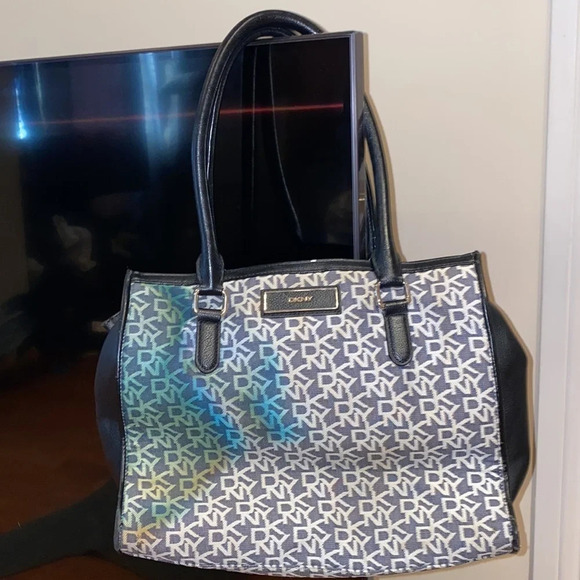 DKNY Logo tote handbag - Picture 10 of 16